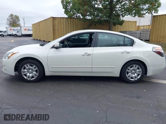 ✅ 2012 Nissan Altima SL • VIN: 1N4AL2AP3CC164242 • Lot: 43461214. Listed on IAAI with 242,742 mi. Free auction sales archive from the USA and detailed vehicle history report at DreamBid. Image 15.