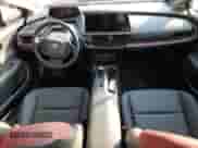 2024 Toyota Prius SE z VIN JTDACACU6R3038697, wystawiony jako Copart lot #65700865 z przebiegiem 1 343 mil mil oraz Szkoda całkowita • Salvage title. Historia ofert i sprzedaży dostępna na DreamBid. Obrazek 8.