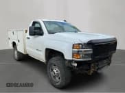 ✅ 2015 Chevrolet Silverado 2500HD Work Truck • VIN: 1GB0CUEG7FZ519530 • Lot: 51100925. Wystawiony na Copart z przebiegiem Nie podano. Bezpłatny archiwum sprzedaży aukcyjnych z USA i szczegółowy raport historii pojazdu na DreamBid. Zdjęcie 1.