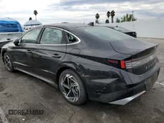 2024 Hyundai Sonata SEL z VIN KMHL14JA9RA416642, wystawiony jako Copart lot #80735975 z przebiegiem 2 731 mil mil oraz Szkoda całkowita • Salvage title. Historia ofert i sprzedaży dostępna na DreamBid. Obrazek 2.