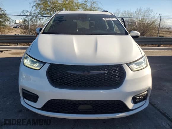 ✅ 2023 Chrysler Pacifica Touring L • VIN: 2C4RC1BG7PR603655 • Lot: 90858205. Wystawiony na Copart z przebiegiem 26 678 mil. Bezpłatny archiwum sprzedaży aukcyjnych z USA i szczegółowy raport historii pojazdu na DreamBid. Zdjęcie 5.