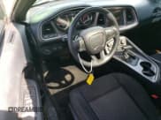 ✅ 2015 Dodge Challenger R/T • VIN: 2C3CDZAT6FH711256 • Lot: 51878784. Wystawiony na Copart z przebiegiem 70 298 mil. Bezpłatny archiwum sprzedaży aukcyjnych z USA i szczegółowy raport historii pojazdu na DreamBid. Zdjęcie 8.