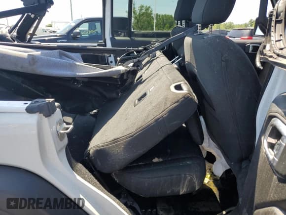 ✅ 2022 Jeep Wrangler Unlimited Sport S • VIN: 1C4HJXDG6NW195431 • Lot: 65503225. Listed on Copart with 7,588 mi. Free auction sales archive from the USA and detailed vehicle history report at DreamBid. Image 10.