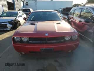 2010 Dodge Challenger R/T Classic z VIN 2B3CJ5DT2AH323427, wystawiony jako Copart lot #72934564 z przebiegiem 61 433 mil mil oraz Szkoda całkowita • Salvage title. Historia ofert i sprzedaży dostępna na DreamBid. Obrazek 5.