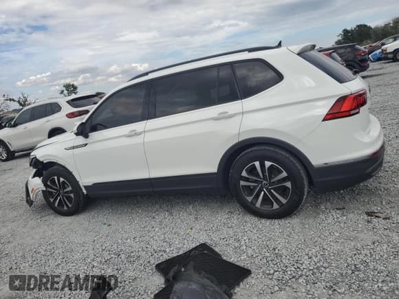 ✅ 2024 Volkswagen Tiguan S • VIN: 3VVRB7AX8RM107315 • Lot: 80452895. Wystawiony na Copart z przebiegiem 31 466 mil. Bezpłatny archiwum sprzedaży aukcyjnych z USA i szczegółowy raport historii pojazdu na DreamBid. Zdjęcie 2.