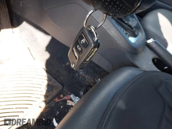 ✅ 2011 Volkswagen Jetta SE • VIN: 3VWDZ7AJ2BM011666 • Lot: 41578065. Listed on IAAI with 173,079 mi. Free auction sales archive from the USA and detailed vehicle history report at DreamBid. Image 11.