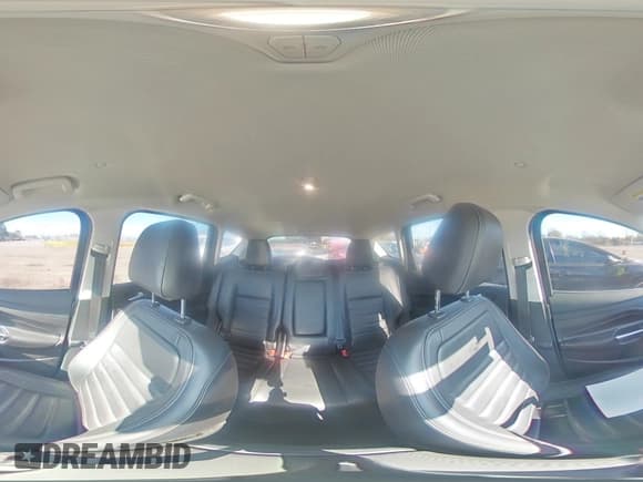 ✅ 2017 Ford C-Max Titanium • VIN: 1FADP5FU2HL100668 • Лот: 86243835. Опубликован ранее на Copart с пробегом 92 843 миль. Бесплатный доступ к архиву аукционных продаж из США и подробный отчёт об истории автомобиля на DreamBid. Изображение 15.