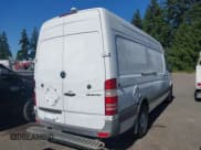 ✅ 2012 Mercedes-Benz Sprinter Cargo • VIN: WD3PE8CB1C5708724 • Lot: 43234428. Wystawiony na IAAI z przebiegiem 344 729 mil. Bezpłatny archiwum sprzedaży aukcyjnych z USA i szczegółowy raport historii pojazdu na DreamBid. Zdjęcie 4.