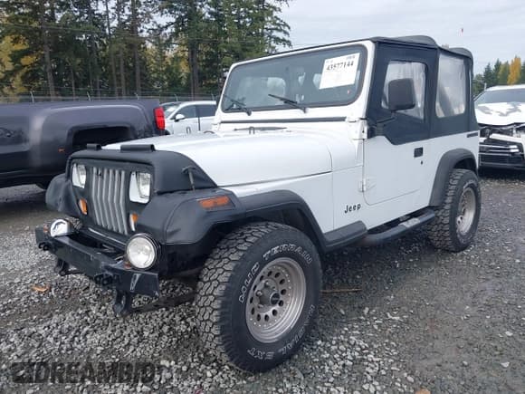 ✅ 1991 Jeep Wrangler • VIN: 2J4FY19P5MJ118851 • Lot: 43577144. Listed on IAAI with 156,132 mi. Free auction sales archive from the USA and detailed vehicle history report at DreamBid. Image 17.