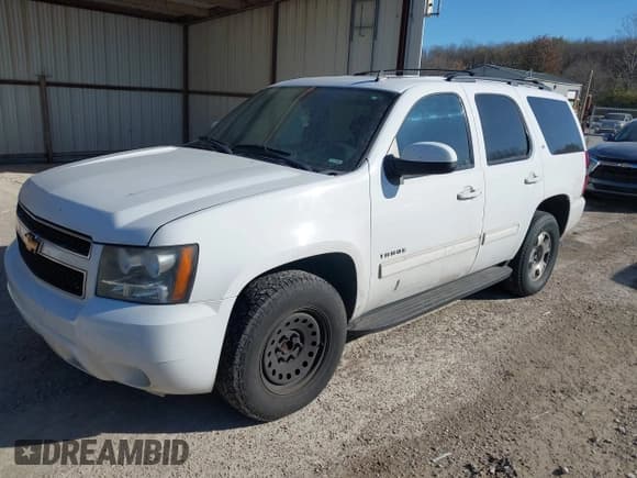 ✅ 2012 Chevrolet Tahoe LT • VIN: 1GNSCBE06CR161514 • Lot: 43697543. Wystawiony na IAAI z przebiegiem 221 397 mil. Bezpłatny archiwum sprzedaży aukcyjnych z USA i szczegółowy raport historii pojazdu na DreamBid. Zdjęcie 17.