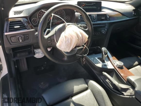 ✅ 2016 BMW 4 Series 428i xDrive • VIN: WBA3N9C59GK249726 • Lot: 71301675. Listed on Copart with 62,306 mi. Free auction sales archive from the USA and detailed vehicle history report at DreamBid. Image 8.