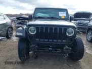 ✅ 2022 Jeep Wrangler Unlimited Sport S • VIN: 1C4HJXDG0NW102631 • Lot: 41870893. Wystawiony na IAAI z przebiegiem 43 968 mil. Bezpłatny archiwum sprzedaży aukcyjnych z USA i szczegółowy raport historii pojazdu na DreamBid. Zdjęcie 13.