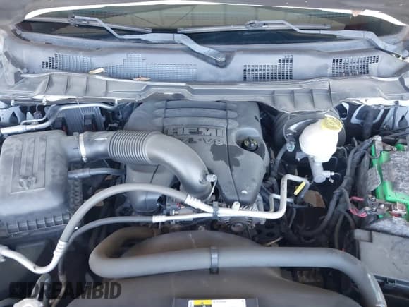 ✅ 2018 Ram 1500 Express • VIN: 1C6RR6FT0JS148485 • Lot: 42899323. Wystawiony na IAAI z przebiegiem 190 948 mil. Bezpłatny archiwum sprzedaży aukcyjnych z USA i szczegółowy raport historii pojazdu na DreamBid. Zdjęcie 10.