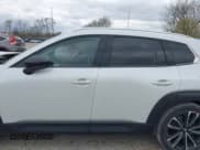 ✅ 2023 Mazda CX-50 S Premium Plus • VIN: 7MMVABEM7PN108865 • Lot: 42049215. Wystawiony na IAAI z przebiegiem 33 285 mil. Bezpłatny archiwum sprzedaży aukcyjnych z USA i szczegółowy raport historii pojazdu na DreamBid. Zdjęcie 14.
