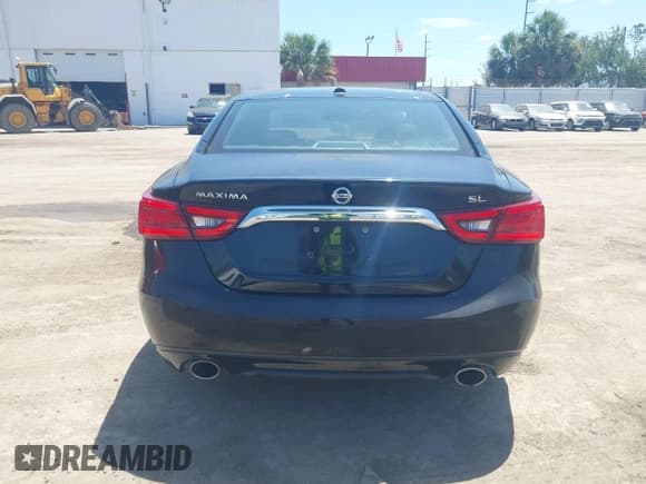 ✅ 2018 Nissan Maxima SV • VIN: 1N4AA6AP4JC387075 • Lot: 42158621. Wystawiony na IAAI z przebiegiem 88 937 mil. Bezpłatny archiwum sprzedaży aukcyjnych z USA i szczegółowy raport historii pojazdu na DreamBid. Zdjęcie 17.