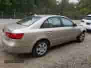 2010 Hyundai Sonata GLS z VIN 5NPET4AC0AH580500, wystawiony jako Copart lot #72470914 z przebiegiem 120 928 mil mil oraz Szkoda całkowita • Salvage title. Historia ofert i sprzedaży dostępna na DreamBid. Obrazek 3.