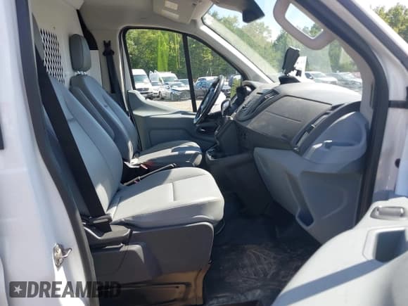 ✅ 2017 Ford Transit • VIN: 1FTBW1YM3HKB33257 • Lot: 43027211. Wystawiony na IAAI z przebiegiem 115 486 mil. Bezpłatny archiwum sprzedaży aukcyjnych z USA i szczegółowy raport historii pojazdu na DreamBid. Zdjęcie 5.