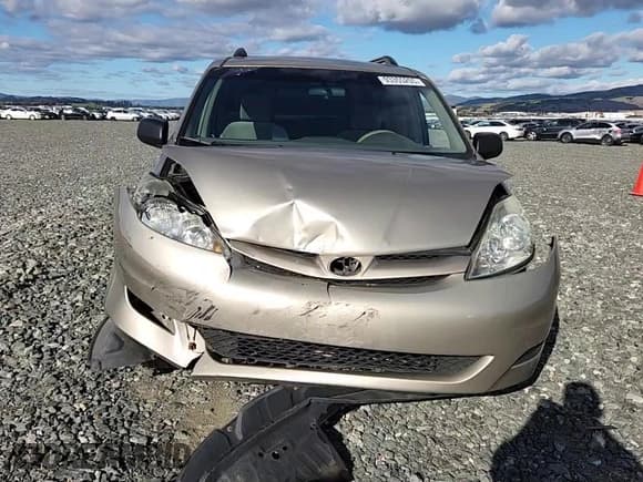 ✅ 2006 Toyota Sienna LE • VIN: 5TDZA23C76S415229 • Lot: 93355205. Listed on Copart with 251,527 mi. Free auction sales archive from the USA and detailed vehicle history report at DreamBid. Image 14.