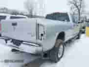 2005 Dodge 3500 SLT z VIN 3D7LS38C45G825555, wystawiony jako IAAI lot #41225480 z przebiegiem 111 757 mil mil oraz . Historia ofert i sprzedaży dostępna na DreamBid. Obrazek 4.