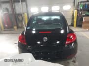 ✅ 2014 Volkswagen Beetle Entry • VIN: 3VWF17AT9EM638645 • Lot: 43625700. Wystawiony na IAAI z przebiegiem 73 240 mil. Bezpłatny archiwum sprzedaży aukcyjnych z USA i szczegółowy raport historii pojazdu na DreamBid. Zdjęcie 16.