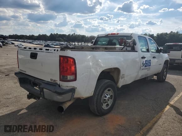 ✅ 2013 GMC Sierra 1500 • VIN: 1GT11ZC84DF174907 • Лот: 84462865. Опубликован ранее на Copart с пробегом 203 810 миль. Бесплатный доступ к архиву аукционных продаж из США и подробный отчёт об истории автомобиля на DreamBid. Изображение 3.