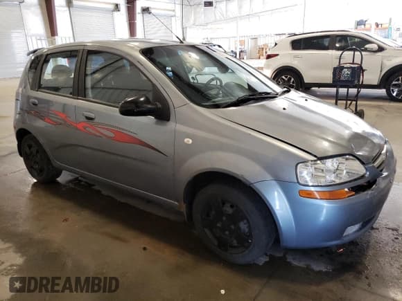 ✅ 2006 Chevrolet Aveo LS • VIN: KL1TD66696B631916 • Lot: 52196715. Wystawiony na Copart z przebiegiem 81 415 mil. Bezpłatny archiwum sprzedaży aukcyjnych z USA i szczegółowy raport historii pojazdu na DreamBid. Zdjęcie 4.