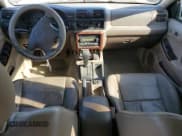 ✅ 2002 Isuzu Rodeo S • VIN: 4S2CK58W624321103 • Lot: 81073485. Wystawiony na Copart z przebiegiem 202 188 mil. Bezpłatny archiwum sprzedaży aukcyjnych z USA i szczegółowy raport historii pojazdu na DreamBid. Zdjęcie 8.