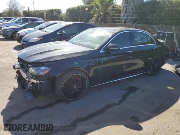 ✅ 2020 Mercedes-Benz E 63 S AMG • VIN: WDDZF8KB8LA717950 • Лот: 44249075. Опубликован ранее на Copart с пробегом 27 991 миль. Бесплатный доступ к архиву аукционных продаж из США и подробный отчёт об истории автомобиля на DreamBid. Изображение 1.