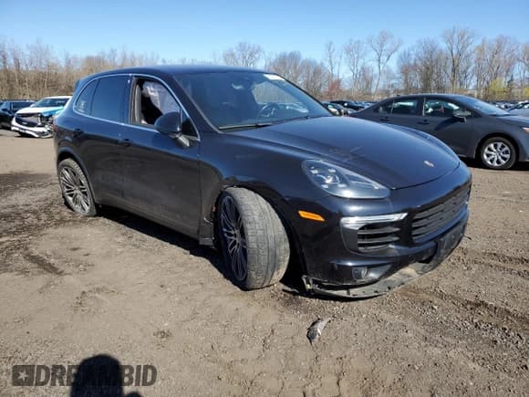 ✅ 2016 Porsche Cayenne S • VIN: WP1AB2A26GLA95360 • Lot: 53270765. Listed on Copart with 79,285 mi. Free auction sales archive from the USA and detailed vehicle history report at DreamBid. Image 4.