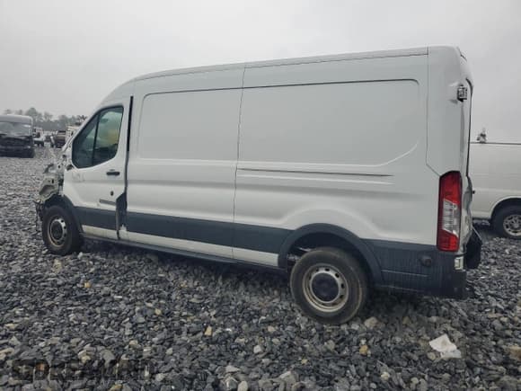 ✅ 2017 Ford Transit • VIN: 1FTYR2CG1HKB12531 • Lot: 70606285. Listed on Copart with 209,960 mi. Free auction sales archive from the USA and detailed vehicle history report at DreamBid. Image 2.