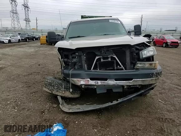✅ 2003 Chevrolet Silverado 2500HD LS • VIN: 1GCHC29123E274857 • Лот: 53446795. Опубликован ранее на Copart с пробегом 198 736 миль. Бесплатный доступ к архиву аукционных продаж из США и подробный отчёт об истории автомобиля на DreamBid. Изображение 13.