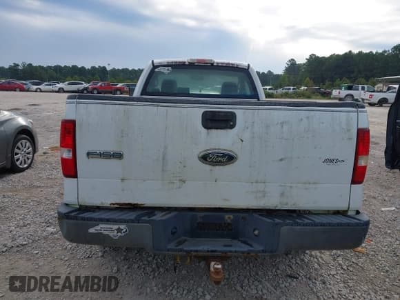 ✅ 2005 Ford F-150 XL • VIN: 1FTRF12WX5NA44353 • Lot: 43196327. Wystawiony na IAAI z przebiegiem 246 776 mil. Bezpłatny archiwum sprzedaży aukcyjnych z USA i szczegółowy raport historii pojazdu na DreamBid. Zdjęcie 16.