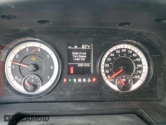 ✅ 2022 Ram 1500 Express • VIN: 1C6RR7FTXNS200202 • Lot: 79022044. Wystawiony na Copart z przebiegiem 69 010 mil. Bezpłatny archiwum sprzedaży aukcyjnych z USA i szczegółowy raport historii pojazdu na DreamBid. Zdjęcie 9.