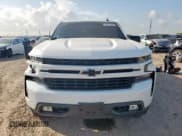 ✅ 2020 Chevrolet Silverado 1500 RST • VIN: 3GCUYEET5LG167917 • Lot: 68571565. Wystawiony na Copart z przebiegiem 119 328 mil. Bezpłatny archiwum sprzedaży aukcyjnych z USA i szczegółowy raport historii pojazdu na DreamBid. Zdjęcie 5.