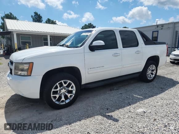 ✅ 2007 Chevrolet Avalanche 2LT • VIN: 3GNEC12J27G157485 • Lot: 62784165. Listed on Copart with 154,217 mi. Free auction sales archive from the USA and detailed vehicle history report at DreamBid. Image 1.