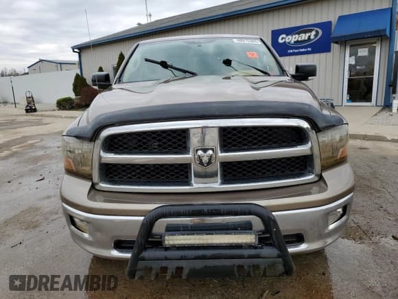 ✅ 2009 Dodge 1500 Laramie • VIN: 1D3HB18T49S763018 • Lot: 48915305. Wystawiony na Copart z przebiegiem Nie podano. Bezpłatny archiwum sprzedaży aukcyjnych z USA i szczegółowy raport historii pojazdu na DreamBid. Zdjęcie 5.