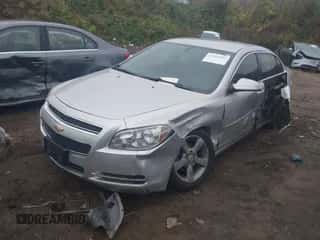 2011 Chevrolet Malibu 1LT z VIN 1G1ZC5E16BF374103, wystawiony jako IAAI lot #43465854 z przebiegiem 153 190 mil mil oraz . Historia ofert i sprzedaży dostępna na DreamBid. Obrazek 2.