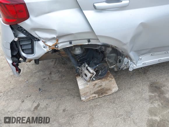 ✅ 2023 Hyundai Venue Limited • VIN: KMHRC8A3XPU212182 • Lot: 42176717. Listed on IAAI with 62,584 mi. Free auction sales archive from the USA and detailed vehicle history report at DreamBid. Image 6.