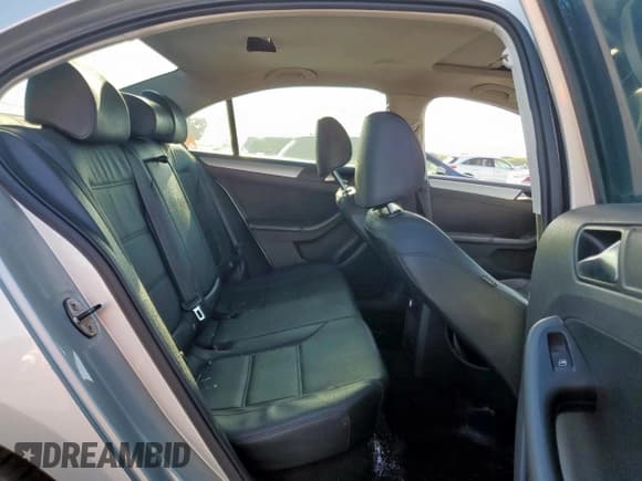 ✅ 2011 Volkswagen Jetta SEL • VIN: 3VWLX7AJ4BM368686 • Lot: 53942575. Listed on Copart with 152,581 mi. Free auction sales archive from the USA and detailed vehicle history report at DreamBid. Image 10.