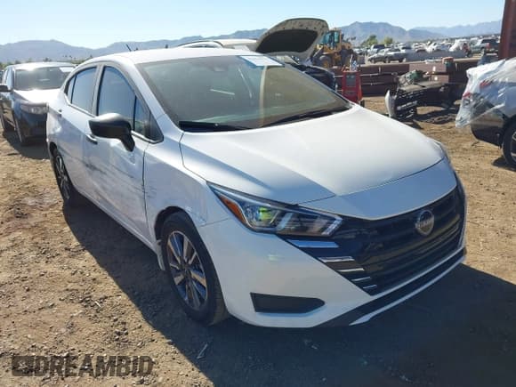 ✅ 2024 Nissan Versa S • VIN: 3N1CN8DV1RL847860 • Lot: 43624418. Wystawiony na IAAI z przebiegiem 18 351 mil. Bezpłatny archiwum sprzedaży aukcyjnych z USA i szczegółowy raport historii pojazdu na DreamBid. Zdjęcie 1.