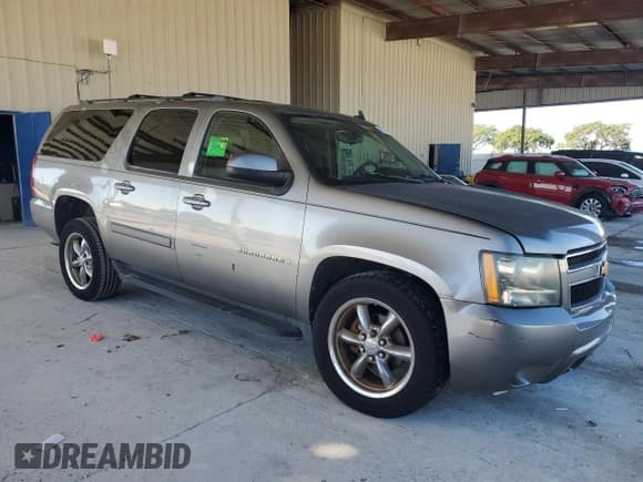 ✅ 2009 Chevrolet Suburban 1LT • VIN: 1GNFK26309R231174 • Lot: 42877385. Wystawiony na Copart z przebiegiem 177 501 mil. Bezpłatny archiwum sprzedaży aukcyjnych z USA i szczegółowy raport historii pojazdu na DreamBid. Zdjęcie 4.