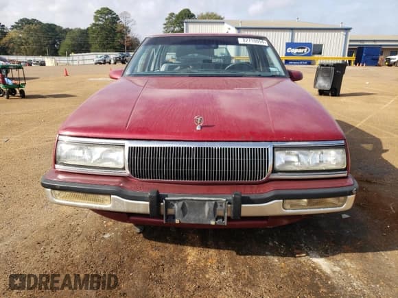 ✅ 1991 Buick LeSabre Custom • VIN: 1G4HP54C4MH457526 • Lot: 82710054. Wystawiony na Copart z przebiegiem 69 794 mil. Bezpłatny archiwum sprzedaży aukcyjnych z USA i szczegółowy raport historii pojazdu na DreamBid. Zdjęcie 5.