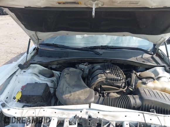 ✅ 2021 Chrysler 300 S • VIN: 2C3CCABG2MH523868 • Lot: 42399021. Listed on IAAI with 105,325 mi. Free auction sales archive from the USA and detailed vehicle history report at DreamBid. Image 10.