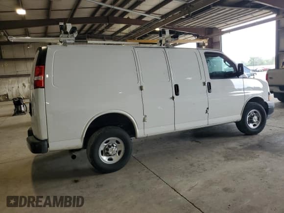 ✅ 2024 Chevrolet Express Cargo • VIN: 1GCWGAFP2R1174904 • Lot: 63218715. Listed on Copart with 20,859 mi. Free auction sales archive from the USA and detailed vehicle history report at DreamBid. Image 3.