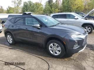 2022 Chevrolet Blazer LT z VIN 3GNKBHR49NS213026, wystawiony jako Copart lot #80320825 z przebiegiem 46 684 mil mil oraz Czysty tytuł • Clean title. Historia ofert i sprzedaży dostępna na DreamBid. Obrazek 4.