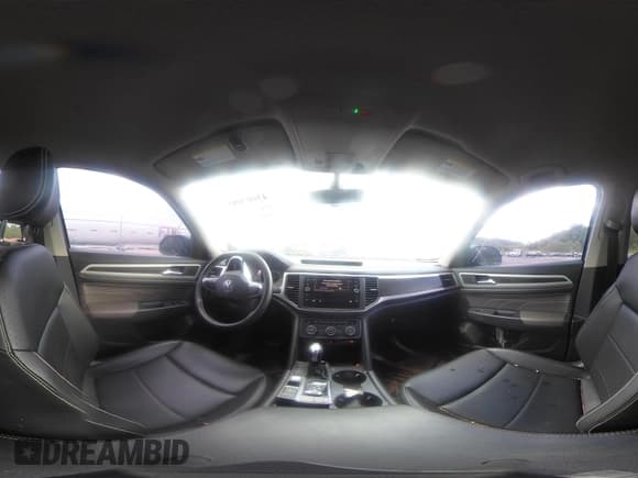 ✅ 2021 Volkswagen Atlas SE • VIN: 1V2WR2CA2MC581004 • Lot: 43007692. Listed on IAAI with 71,621 mi. Free auction sales archive from the USA and detailed vehicle history report at DreamBid. Image 18.