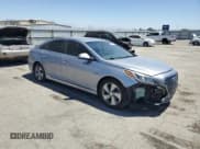 ✅ 2016 Hyundai Sonata • VIN: KMHE14L23GA024624 • Лот: 65855495. Опубликован ранее на Copart с пробегом 121 204 миль. Бесплатный доступ к архиву аукционных продаж из США и подробный отчёт об истории автомобиля на DreamBid. Изображение 4.