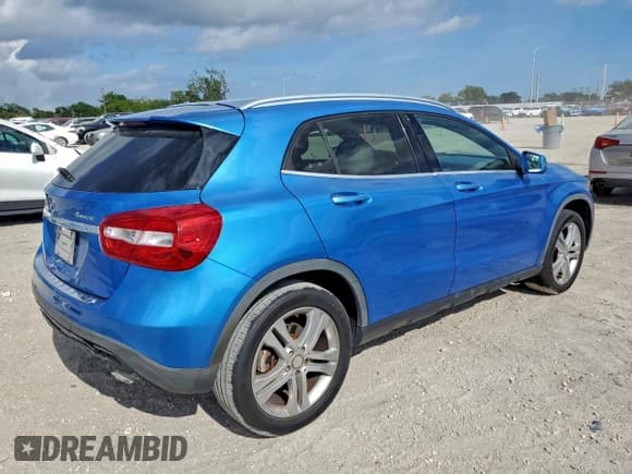 ✅ 2016 Mercedes-Benz GLA 250 • VIN: WDCTG4GB3GJ240584 • Лот: 95519025. Опубликован ранее на Copart с пробегом 123 585 миль. Бесплатный доступ к архиву аукционных продаж из США и подробный отчёт об истории автомобиля на DreamBid. Изображение 3.