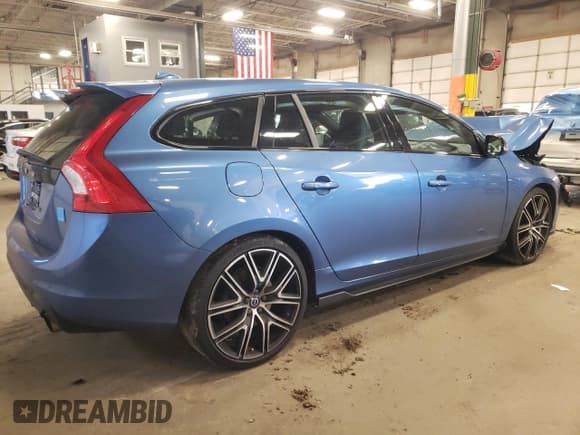 ✅ 2018 Volvo V60 • VIN: YV1A0MSW4J2385947 • Lot: 79955394. Listed on Copart with 66,456 mi. Free auction sales archive from the USA and detailed vehicle history report at DreamBid. Image 3.
