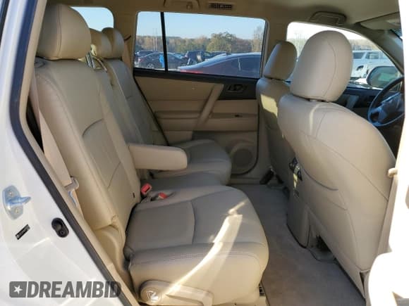 ✅ 2009 Toyota Highlander • VIN: JTEES41A692112197 • Lot: 92304475. Wystawiony na Copart z przebiegiem 90 137 mil. Bezpłatny archiwum sprzedaży aukcyjnych z USA i szczegółowy raport historii pojazdu na DreamBid. Zdjęcie 11.